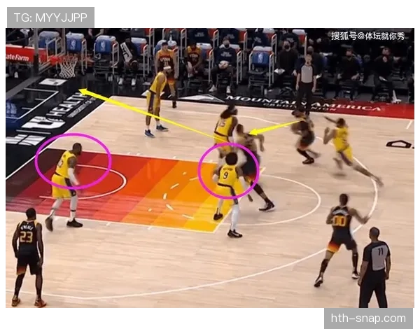 米德尔顿挡拆制造多次空位三分 拉开对爵士防线差距 米德尔顿挡拆制造多次空位三分 拉开对爵士防线差距